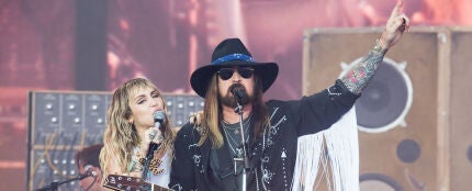 Miley Cyrus y Billy Rae Cyrus en 2019