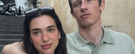 Dua Lipa y Callum Turner en Italia