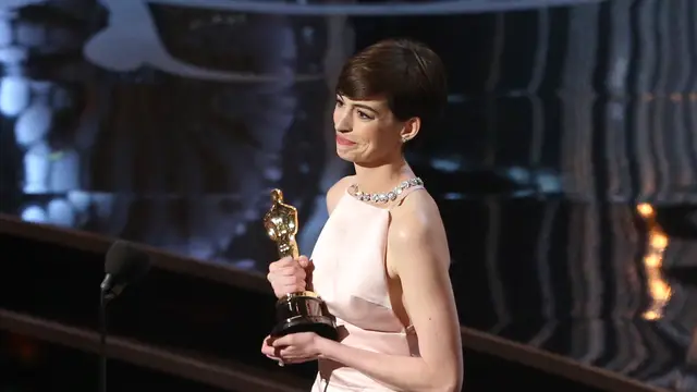 Anne Hathaway en los Premios Óscar 2013