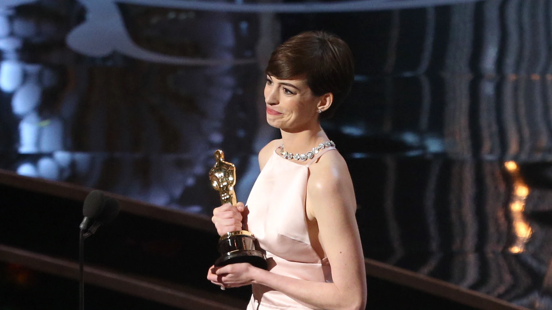 Anne Hathaway en los Premios Óscar 2013 Anne Hathaway en los Premios Óscar 2013