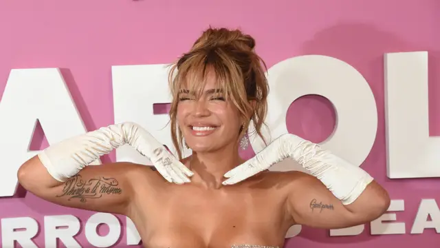 Karol G inocente "Don't be shy"