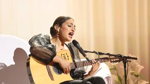 Sensibilidad y delicadeza: Esperansa Grasia cambia el tono y conmueve con ‘Disfruto’ al estilo Carla Morrison Sensibilidad y delicadeza: Esperansa Grasia cambia el tono y conmueve con ‘Disfruto’ al estilo Carla Morrison