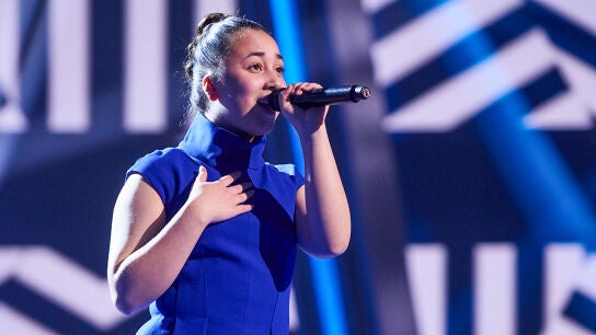 Geraldine se convierte Ariana Grande: talento puro y dominio total sobre el escenario