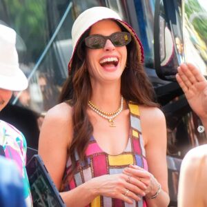 Anne Hathaway, tras la Super Bowl de Bad Bunny: Anne Hathaway, tras la Super Bowl de Bad Bunny: