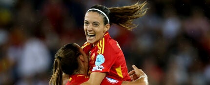Aitana Bonmati y Patricia Guijarro en la semifinal de la Eurocopa