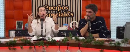 Eva le grita a una nube Volumen I: contra los fetichistas de pies, el toto care y las exigencias a las mujeres Eva le grita a una nube Volumen I: contra los fetichistas de pies, el toto care y las exigencias a las mujeres