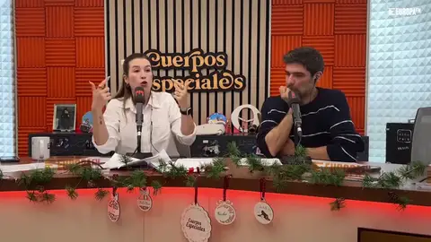 Eva le grita a una nube Volumen I: contra los fetichistas de pies, el toto care y las exigencias a las mujeres Eva le grita a una nube Volumen I: contra los fetichistas de pies, el toto care y las exigencias a las mujeres