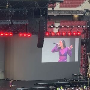 Galetelonera de Aitana cantando ‘La playa’