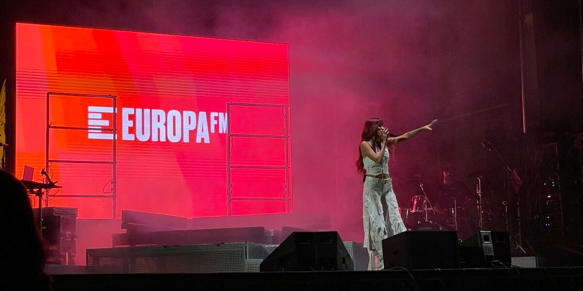 Vicco llenó la Plaza Mayor de La Bañeza (León) en el Concierto Europa FM.
