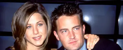Jennifer Aniston y Matthew Perry en 1995 Jennifer Aniston y Matthew Perry en 1995