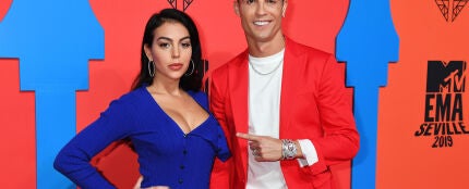 Georgina Rodriguez y Cristiano Ronaldo se casan: así es su anillo de compromiso Georgina Rodriguez y Cristiano Ronaldo se casan: así es su anillo de compromiso