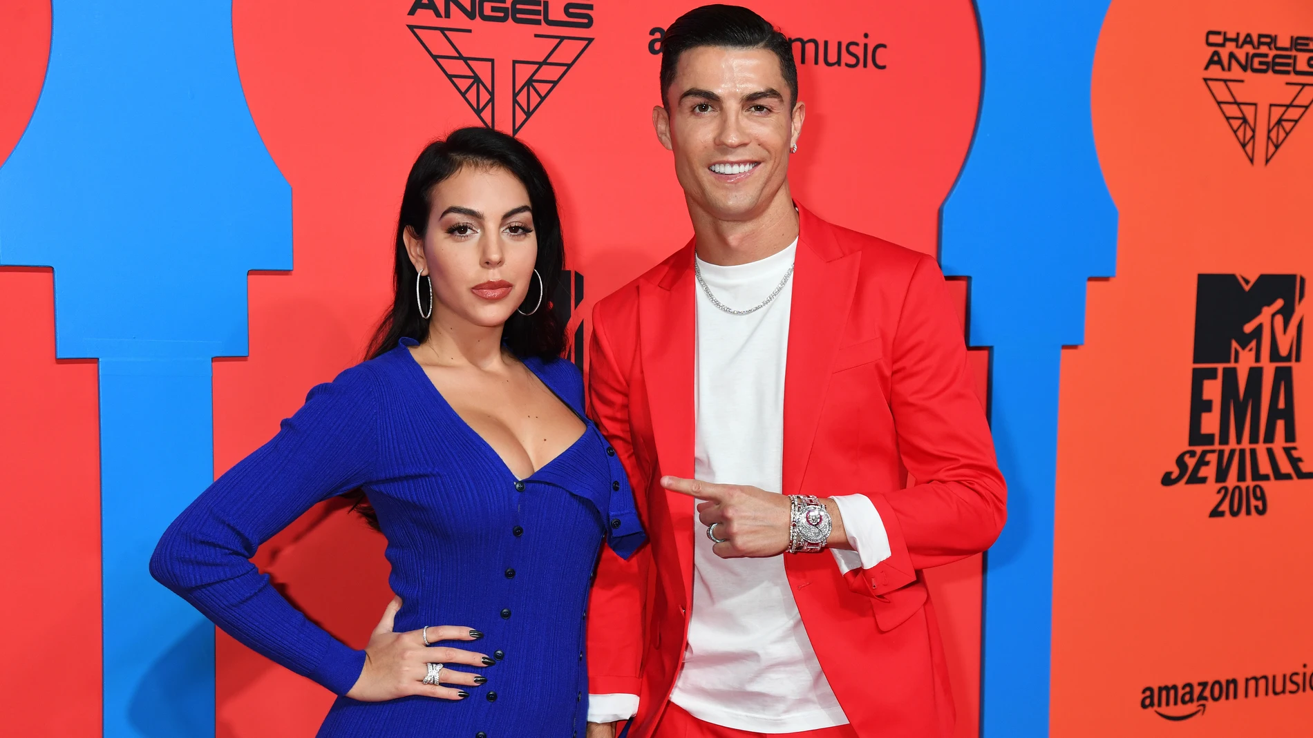 Georgina Rodriguez y Cristiano Ronaldo se casan: así es su anillo de compromiso Georgina Rodriguez y Cristiano Ronaldo se casan: así es su anillo de compromiso