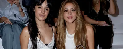 Shakira y Camila Cabello Semana de la Moda de Alta Costura de París Shakira y Camila Cabello Semana de la Moda de Alta Costura de París
