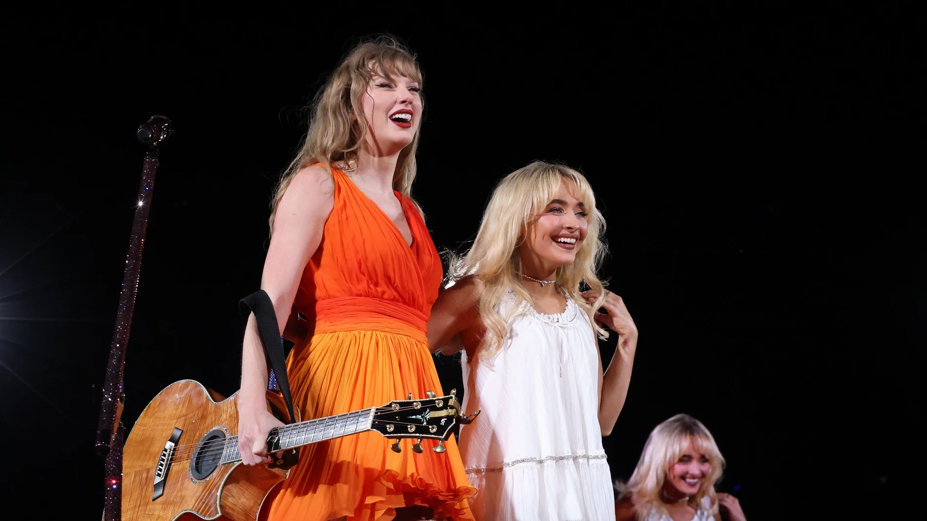 Taylor Swift y Sabrina Carpenter en un concierto de 'The Eras Tour' en Nueva Orleans Taylor Swift y Sabrina Carpenter en un concierto de 'The Eras Tour' en Nueva Orleans