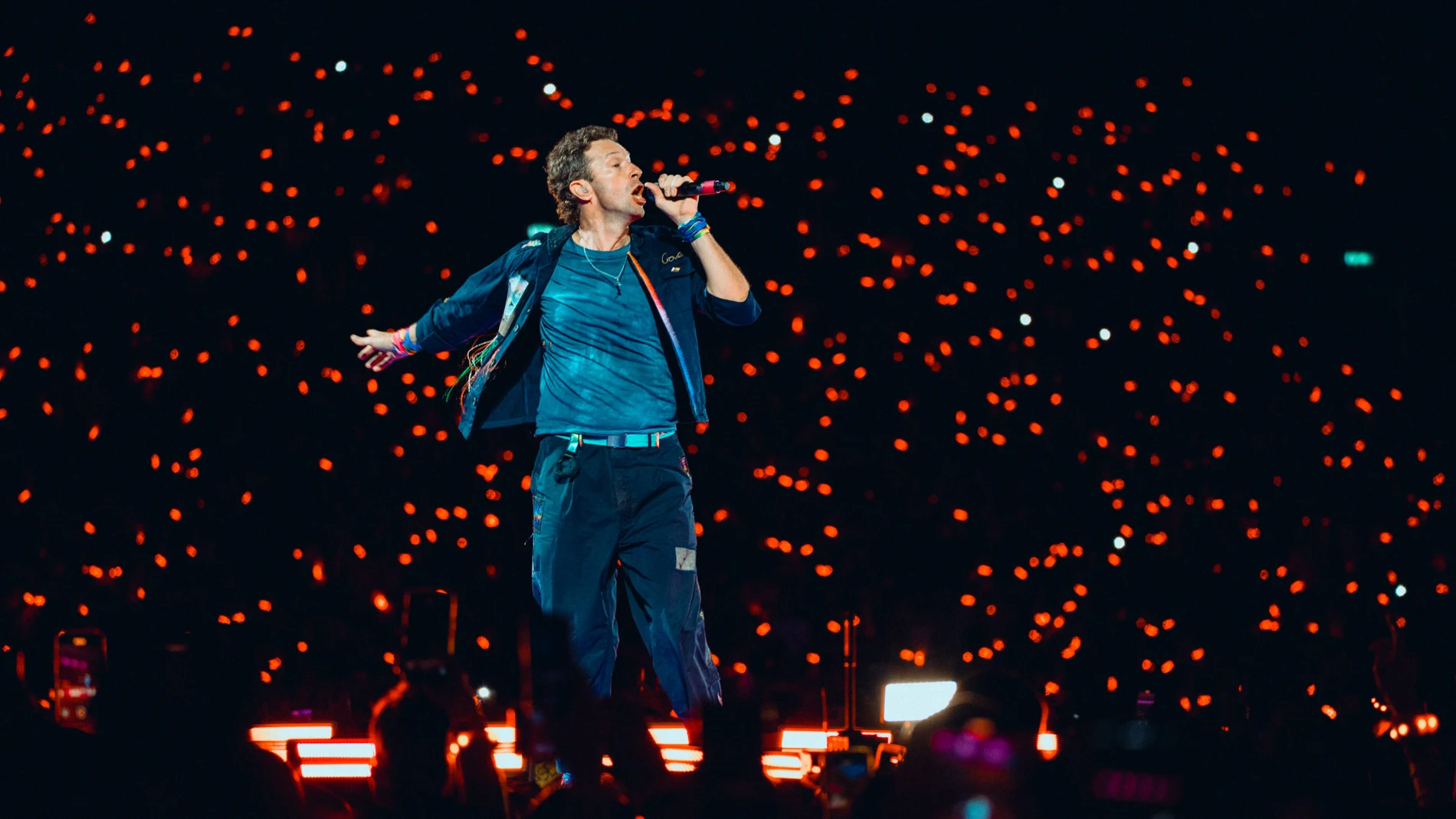 Chris Martin, durante el concierto de Coldplay el 22 de agosto en el estadio Wembley de Londres. Chris Martin, durante el concierto de Coldplay el 22 de agosto en el estadio Wembley de Londres.