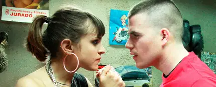 Dani Martín y Verónica Echegui, en la película 'Yo Soy La Juani' (2006). Dani Martín y Verónica Echegui, en la película 'Yo Soy La Juani' (2006).