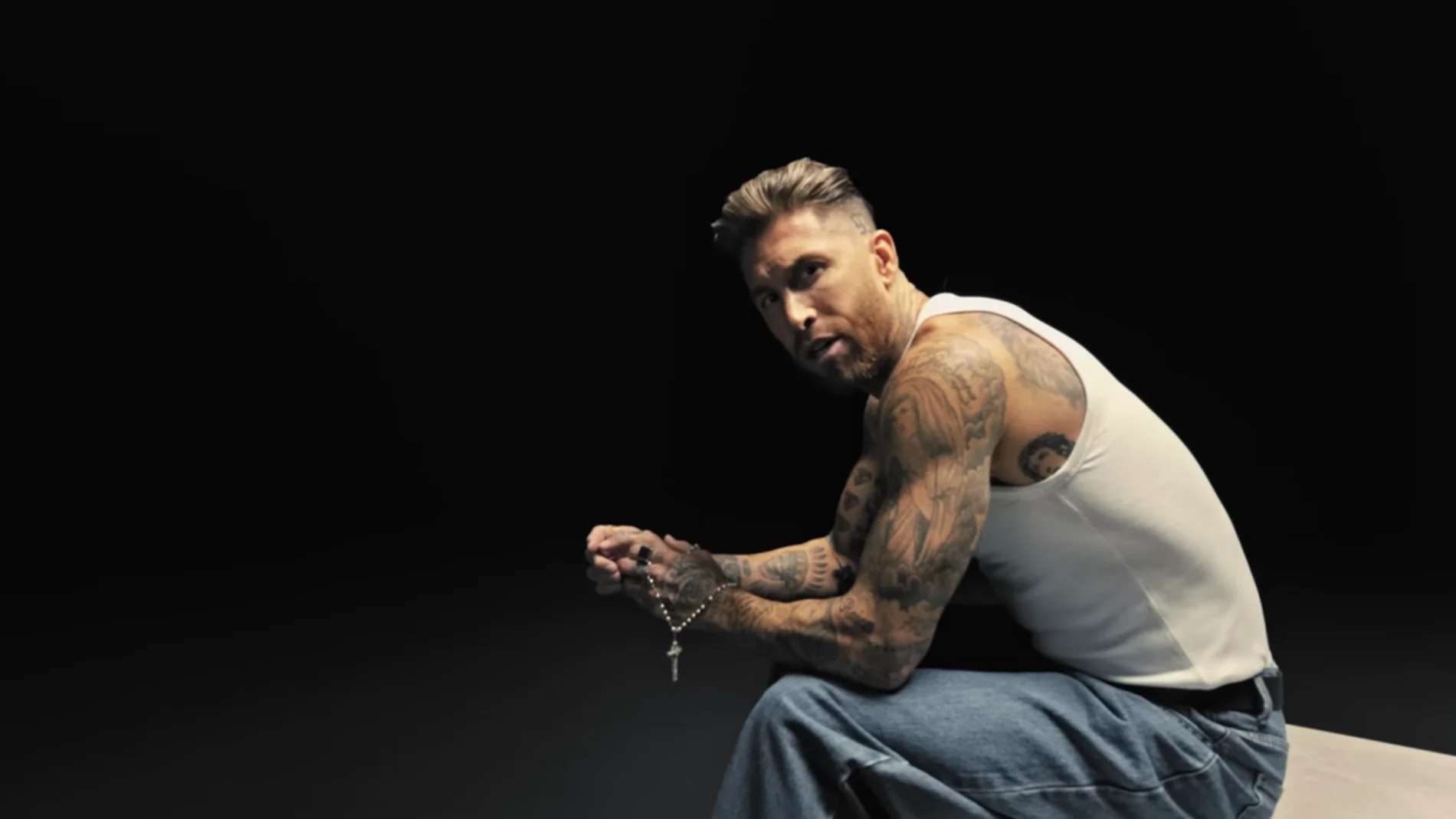 Sergio Ramos en el videoclip de 'Cibeles' Sergio Ramos en el videoclip de 'Cibeles'