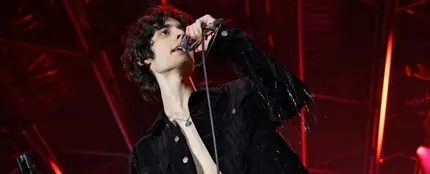 El cantante Sombr El cantante Sombr