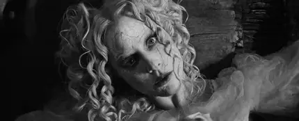 Lady Gaga en el videoclip de 'The Dead Dance' Lady Gaga en el videoclip de 'The Dead Dance'