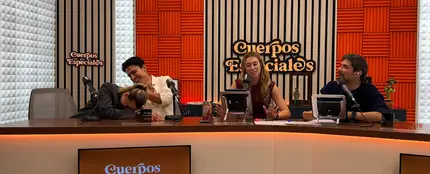 Álex González y Aura Garrido con Eva Soriano y Nacho García en Cuerpos especiales Álex González y Aura Garrido con Eva Soriano y Nacho García en Cuerpos especiales