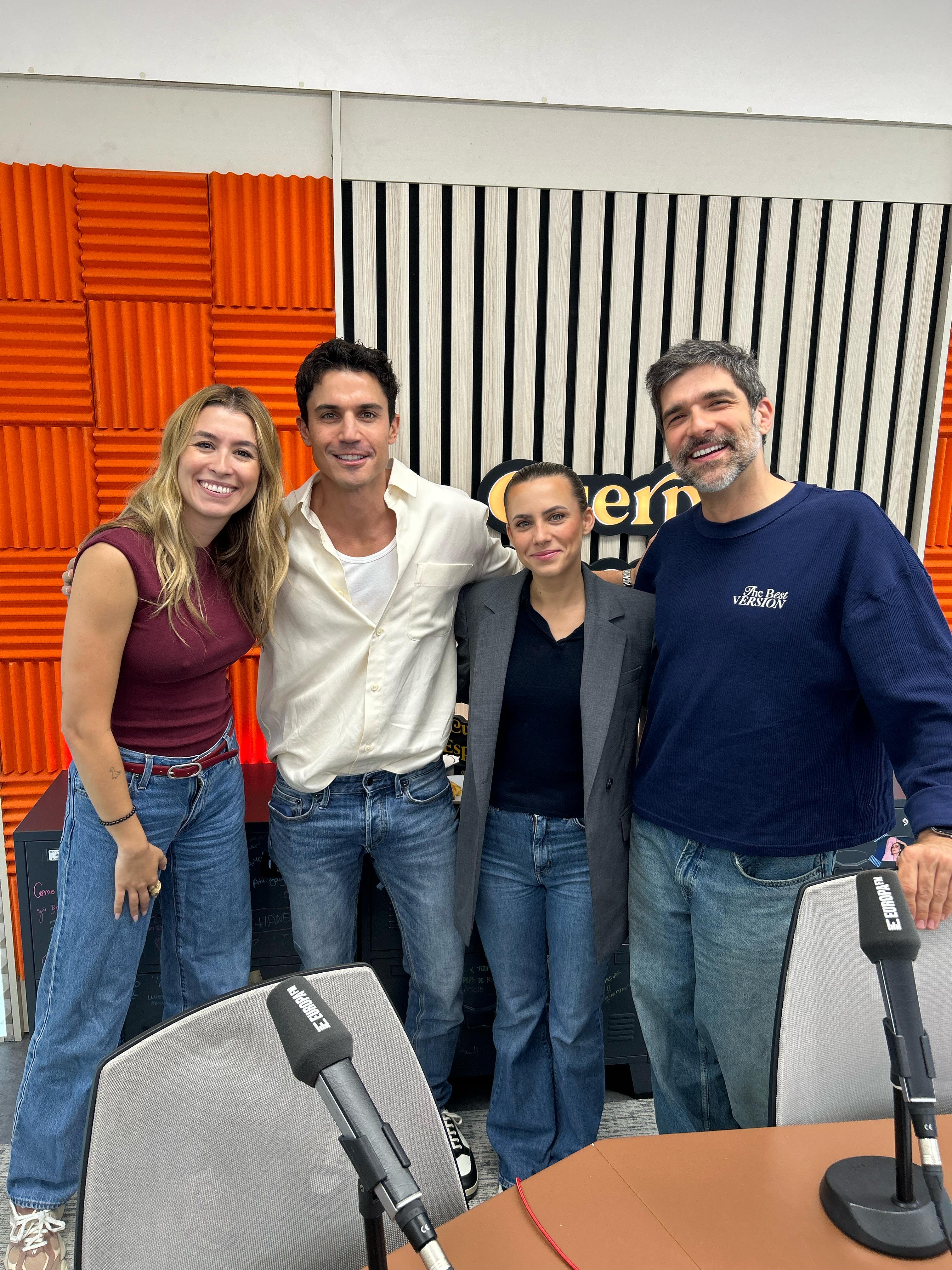 La entrevista de Álex González y Aura Garrido en Cuerpos especiales