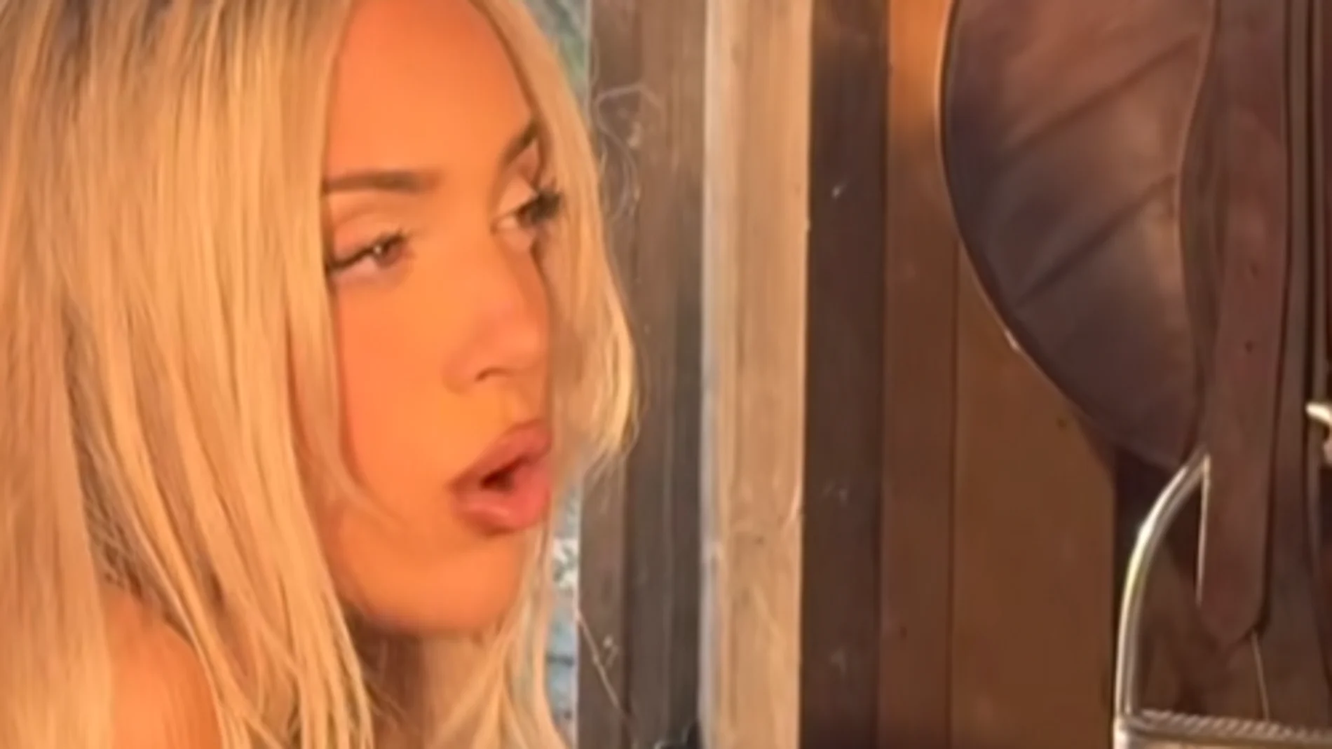 Ana Mena, en el vídeo adelanto de 'Lárgate', su nueva canción Ana Mena, en el vídeo adelanto de 'Lárgate', su nueva canción