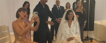 Las bonitas imágenes de Taylor Swift con Selena Gomez el día de su boda: "Lo más bonito que he visto"