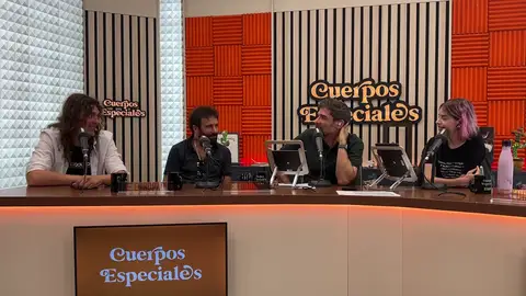 Los Estanques y El Canijo de Jerez celebran su fusión: "El lenguaje del alma es la música y nos hemos entendido así" Los Estanques y El Canijo de Jerez celebran su fusión: "El lenguaje del alma es la música y nos hemos entendido así"