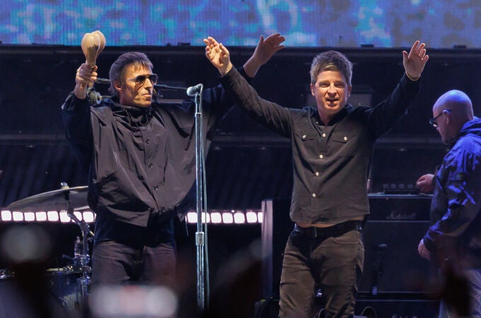 Liam Gallagher y Noel Gallagher de Oasis