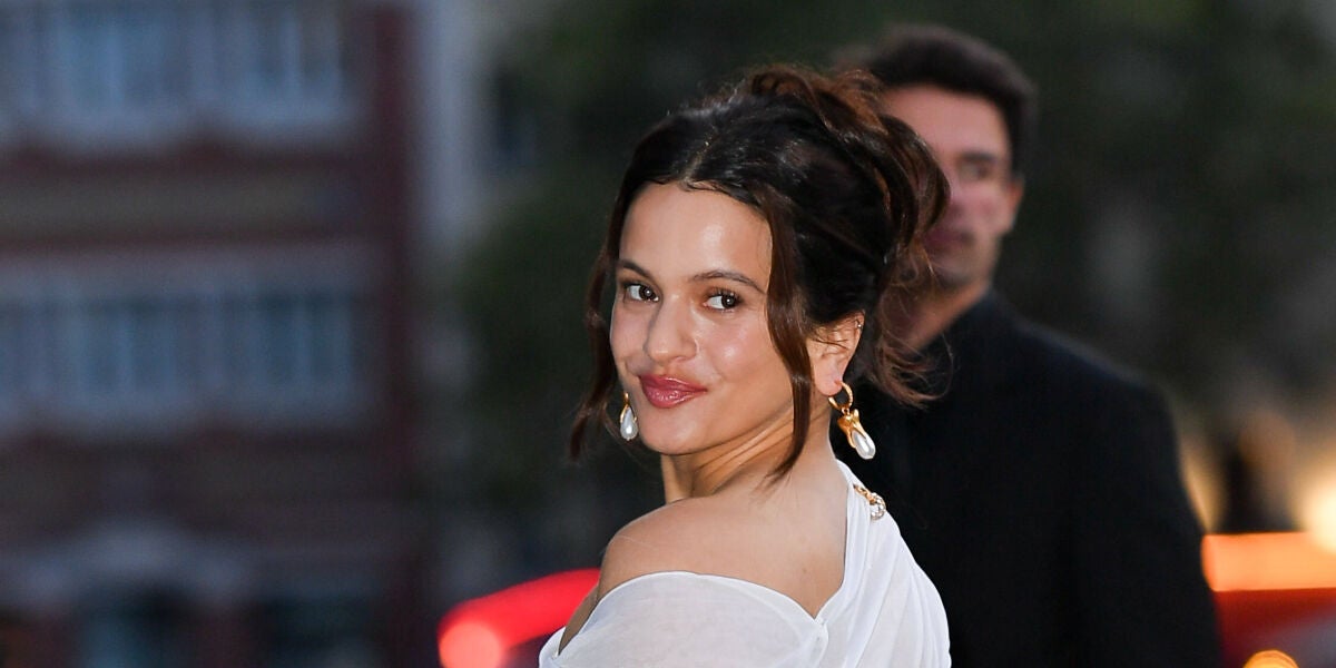 Rosal&iacute;a durante su paso por la Semana de la Moda en Par&iacute;s