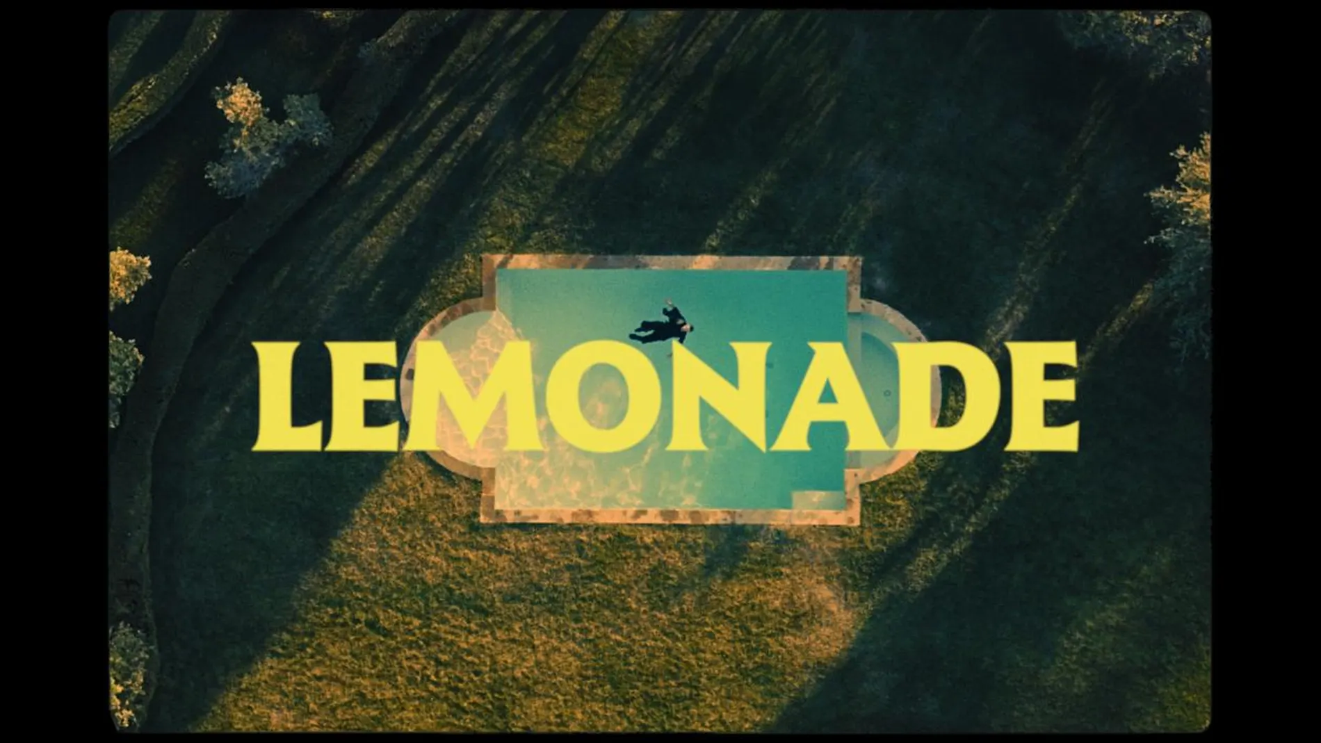 Louis Tomlinson lanza 'Lemonade', una joya audiovisual refrescante a la par que alucinante Louis Tomlinson lanza 'Lemonade', una joya audiovisual refrescante a la par que alucinante