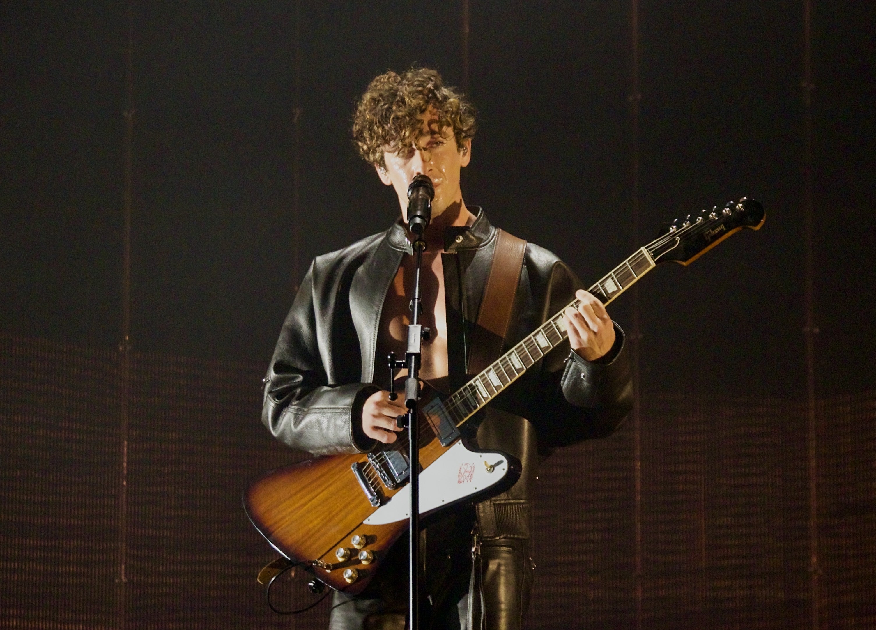 Guitarricadelafuente, sensual y energético Guitarricadelafuente, sensual y energético