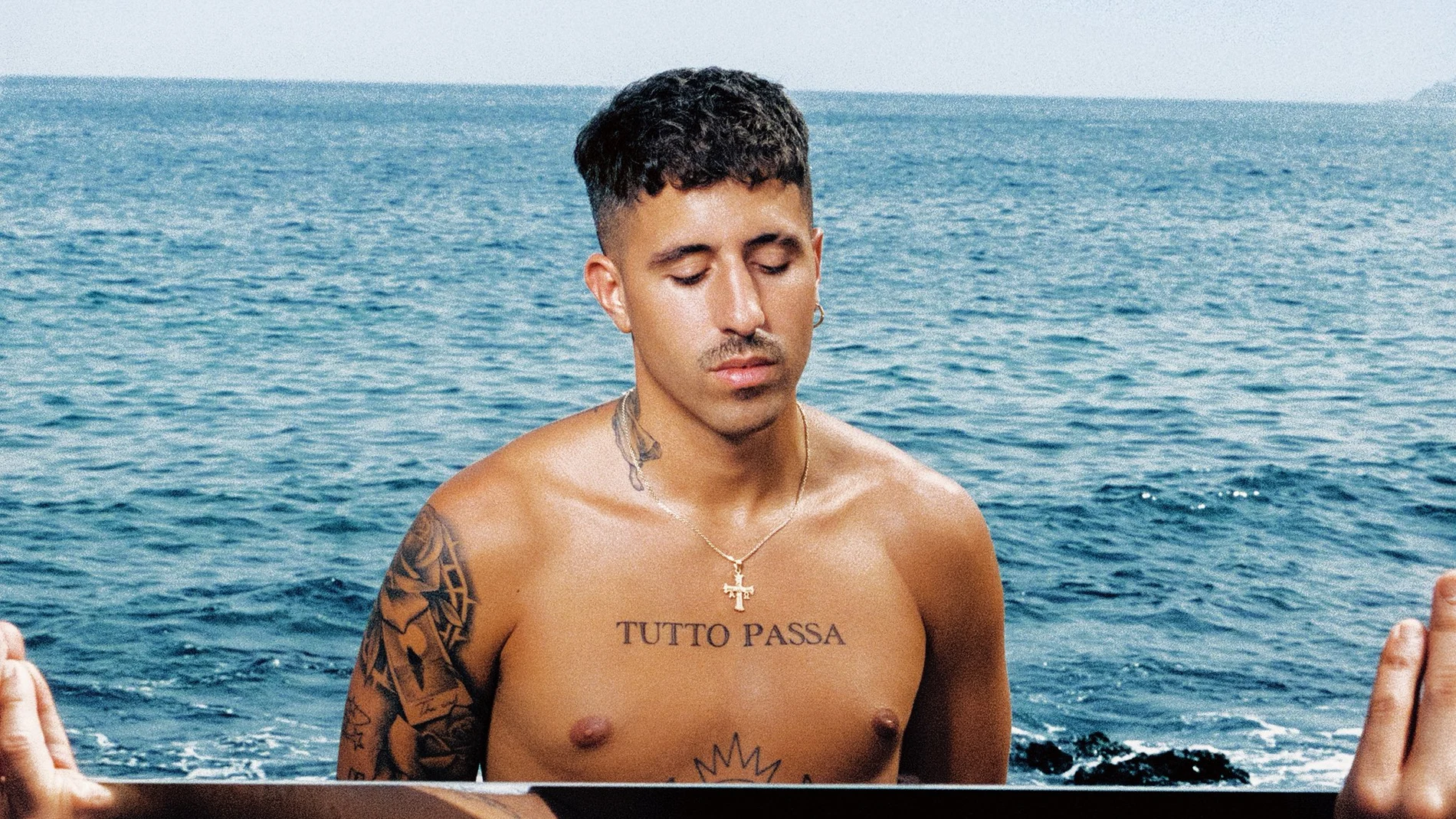 ENOL, en la portada de 'Tutto passa' ENOL, en la portada de 'Tutto passa'