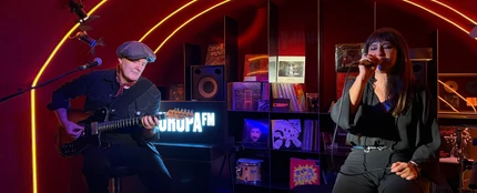 Amaral se envuelve de nostalgia y agradecimiento en el Local de Ensayo Europa FM Amaral se envuelve de nostalgia y agradecimiento en el Local de Ensayo Europa FM