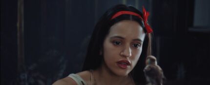 Rosalía estrena 'Berghain', el preludio de su nuevo disco 'LUX' junto a Björk e Yves Tumor  Rosalía estrena 'Berghain', el preludio de su nuevo disco 'LUX' junto a Björk e Yves Tumor