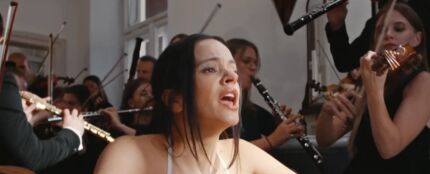 Rosalía en el videoclip de la canción 'Berghain' Rosalía en el videoclip de la canción 'Berghain'