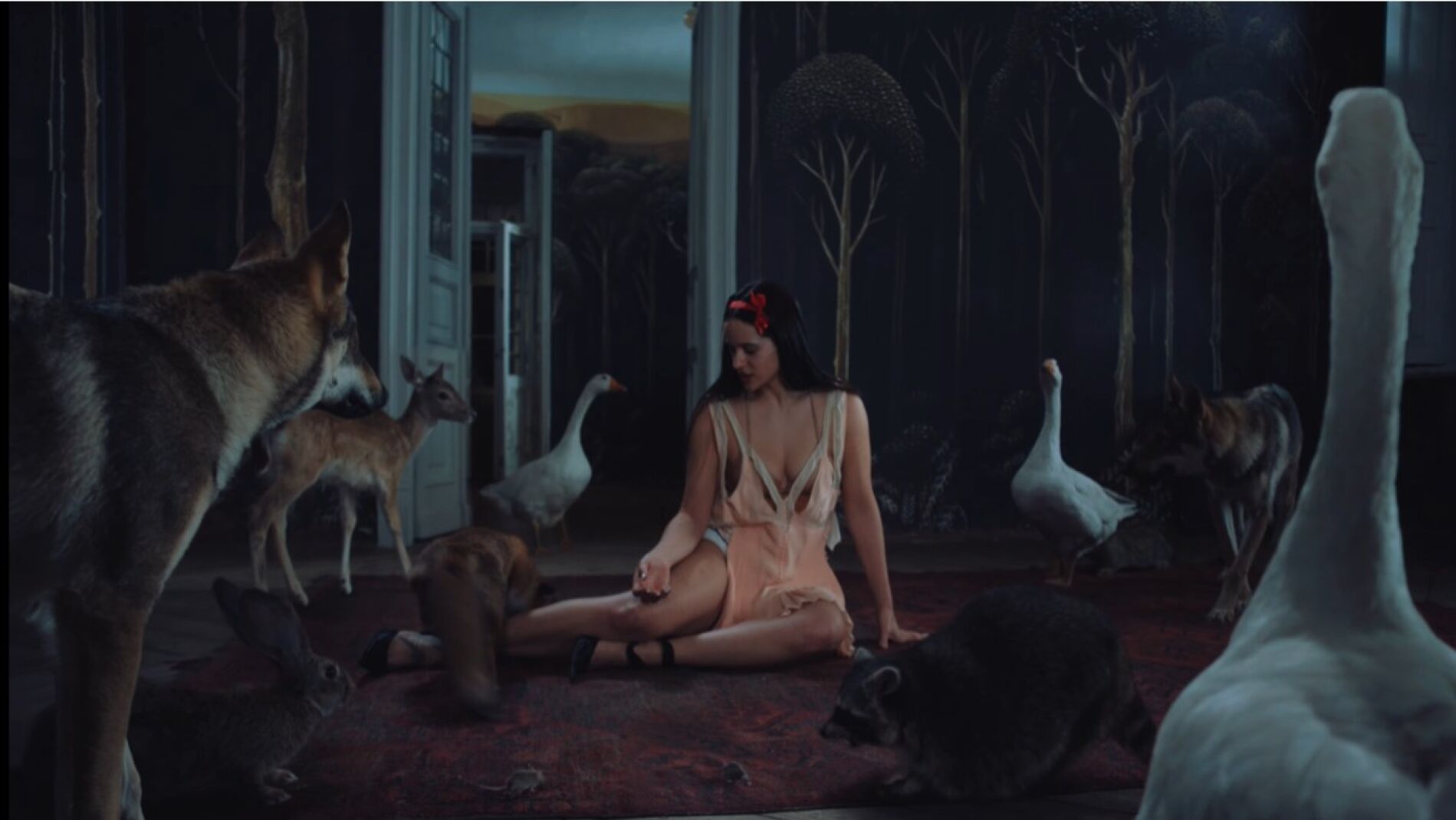 Rosalía como la misma Blancanieves en 'Berghain'