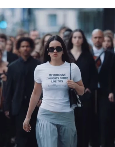 Rosalía en el adelanto de 'Berghain' para redes sociales Rosalía en el adelanto de 'Berghain' para redes sociales