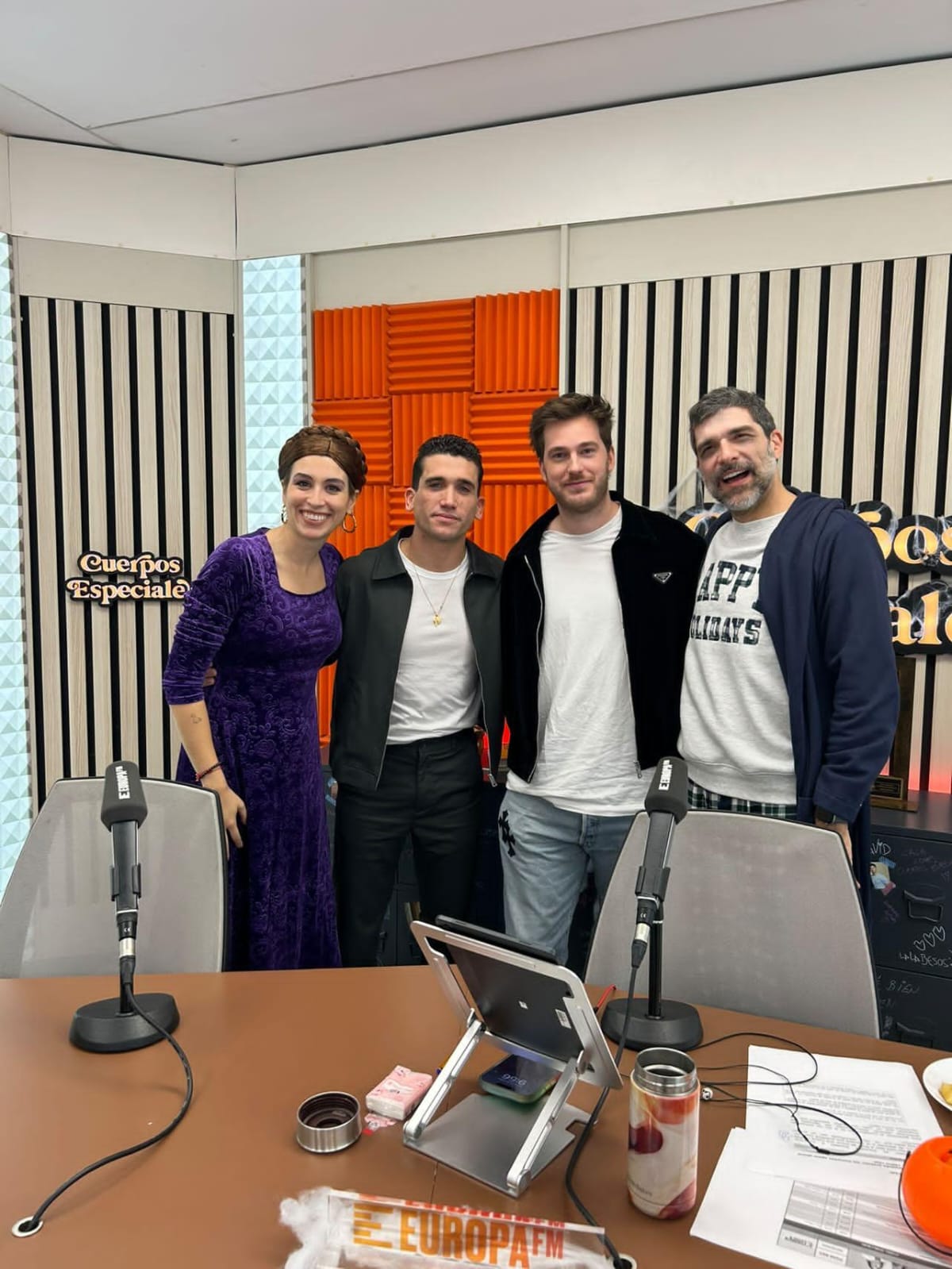 La entrevista de Jaime Lorente y Manu Vega en Cuerpos especiales