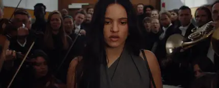 Rosalía en el videoclip de 'Berghain' Rosalía en el videoclip de 'Berghain'