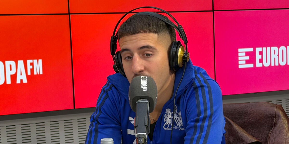 Enol en los estudios de Europa FM