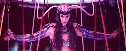 Katy Perry actuando en Toronto como parte de su gira 'The Lifetimes Tour'