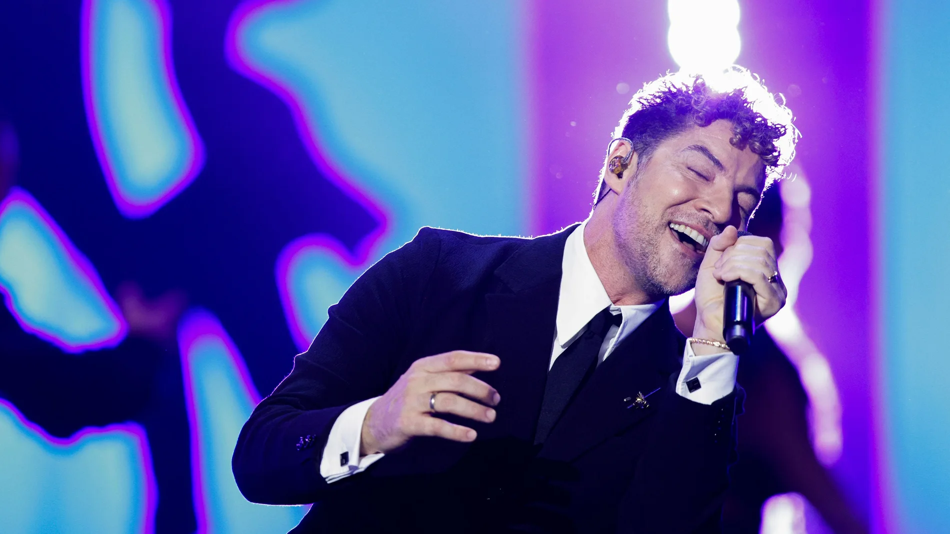 David Bisbal calienta motores para su gira 'Todo es posible en Navidad' David Bisbal calienta motores para su gira 'Todo es posible en Navidad'