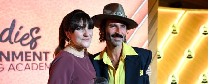 Rozalén galardonada con el premio 'Leading Ladies of Entertainment' por los Latin Grammy de la mano de Leiva Rozalén galardonada con el premio 'Leading Ladies of Entertainment' por los Latin Grammy de la mano de Leiva