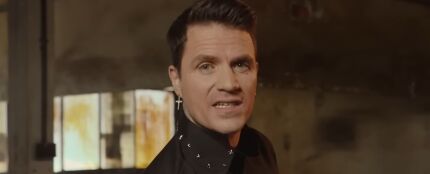 Dani Martín en el videoclip de 'Veinticinco' Dani Martín en el videoclip de 'Veinticinco'