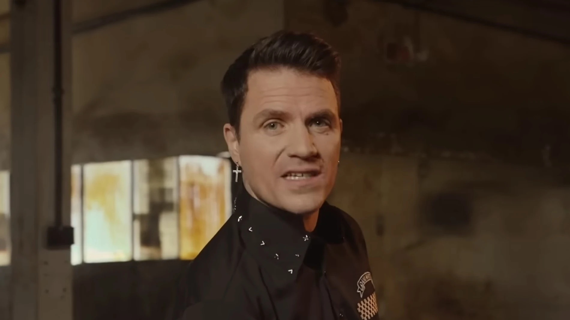 Dani Martín en el videoclip de 'Veinticinco' Dani Martín en el videoclip de 'Veinticinco'