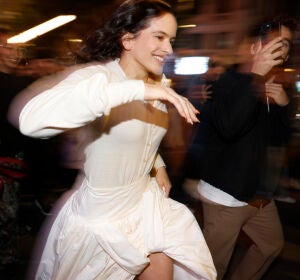 Aparición sorpresa de Rosalía para presentar su cuarto álbum en Madrid Aparición sorpresa de Rosalía para presentar su cuarto álbum en Madrid