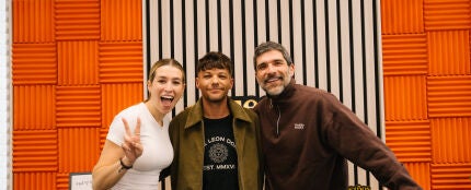 Louis Tomlinson, con Eva Soriano y Nacho Garc&iacute;a en Cuerpos especiales