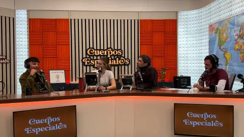 Louis Tomlinson, con Eva Soriano y Nacho García en Cuerpos especiales Louis Tomlinson, con Eva Soriano y Nacho García en Cuerpos especiales