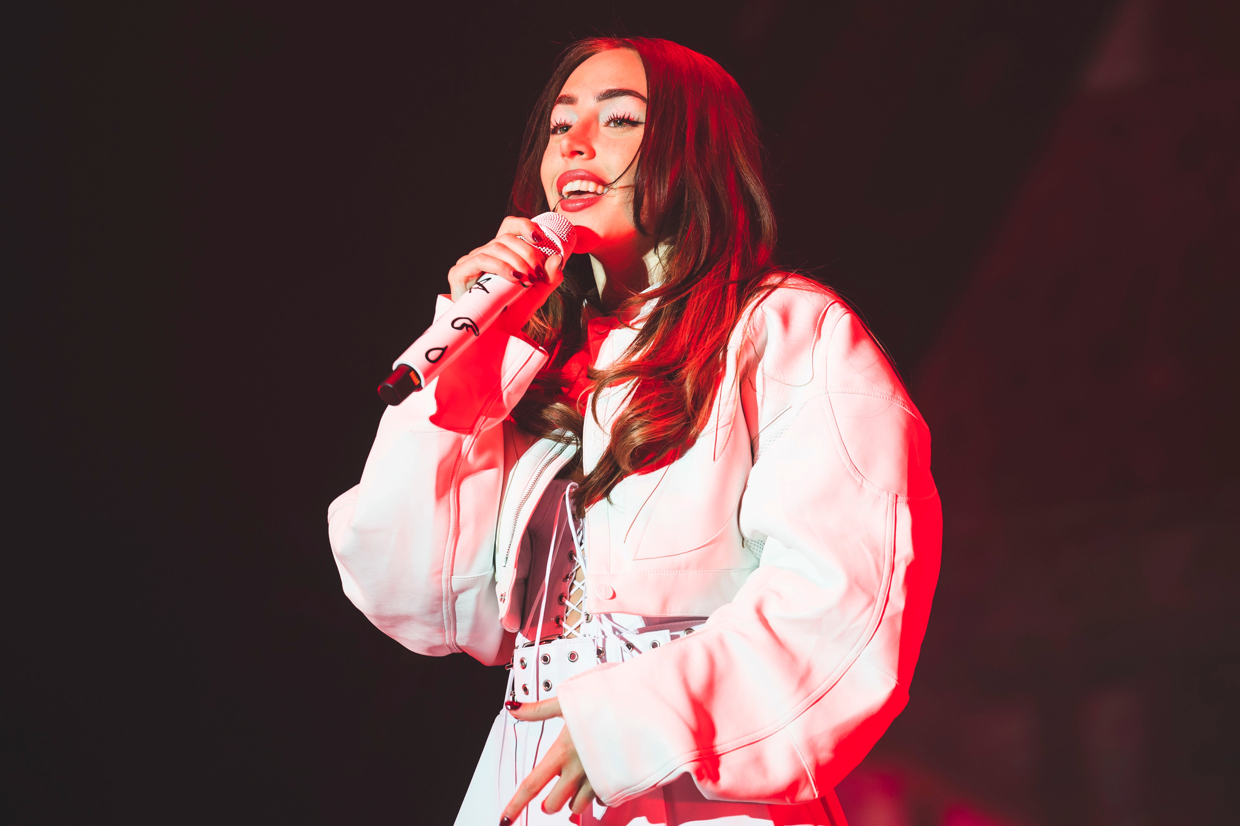 Nicki Nicole durante su concierto en Madrid en 2024 Nicki Nicole durante su concierto en Madrid en 2024